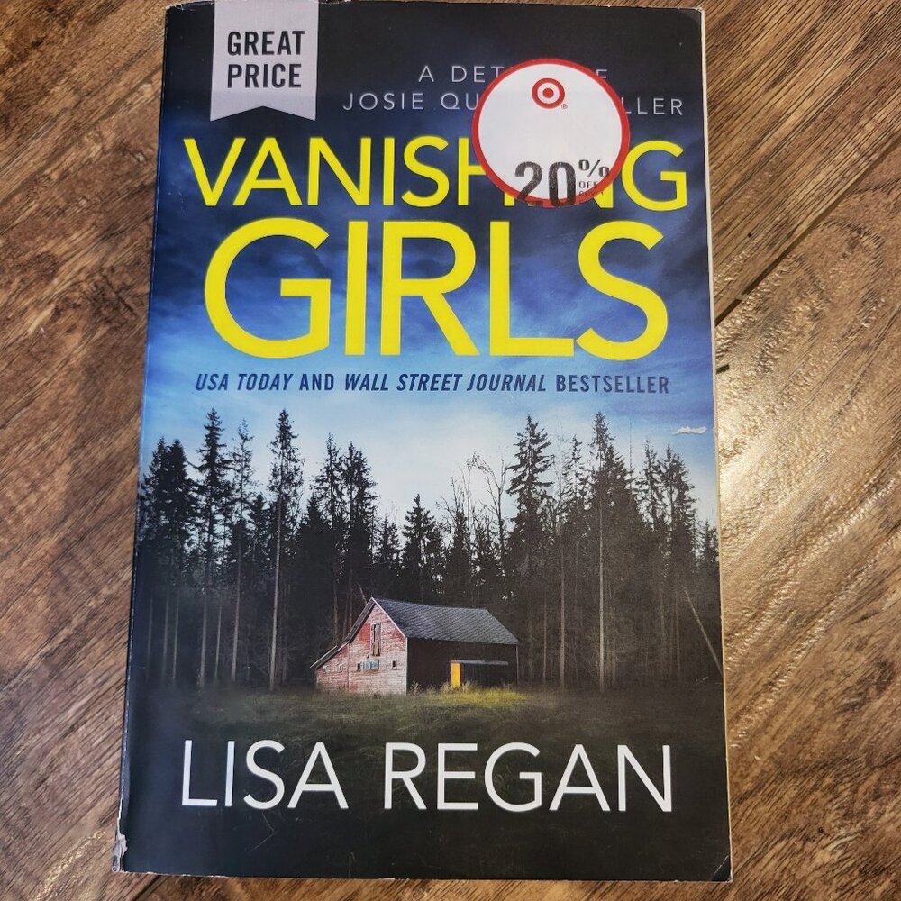 🔥2 Books for $7🔥 Vanishing Girls by Lisa Regan